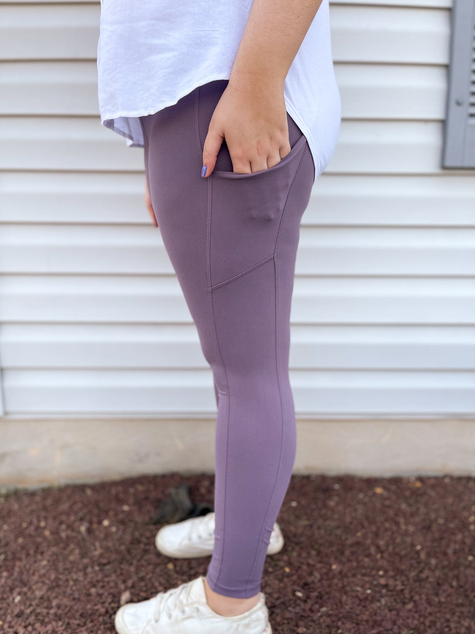Buttery Soft Leggings With Pockets in Frosted Mulberry – Palm and